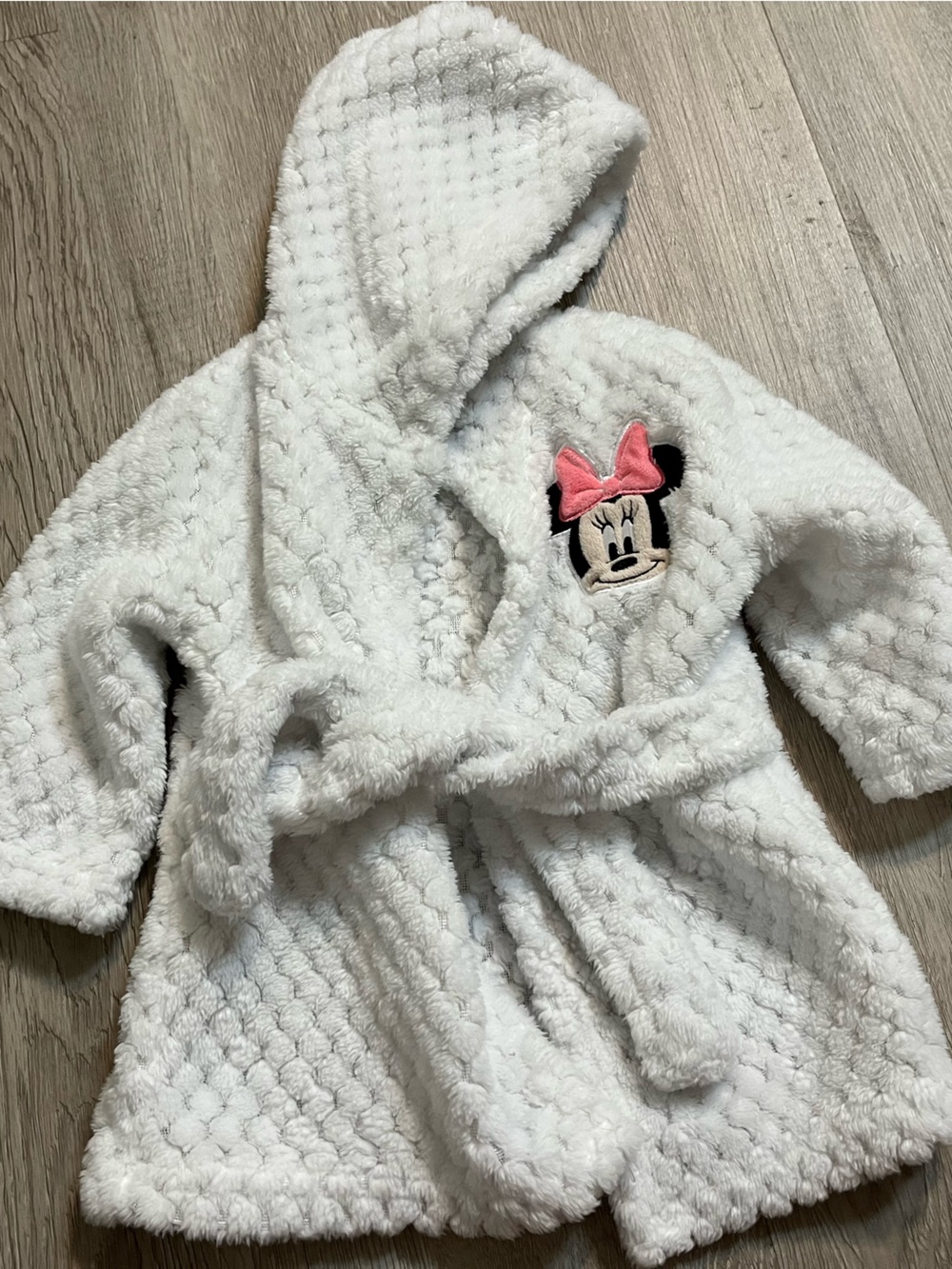Disney White Plush Hooded Kids Bath Robe with Pink Bow Minnie Patch